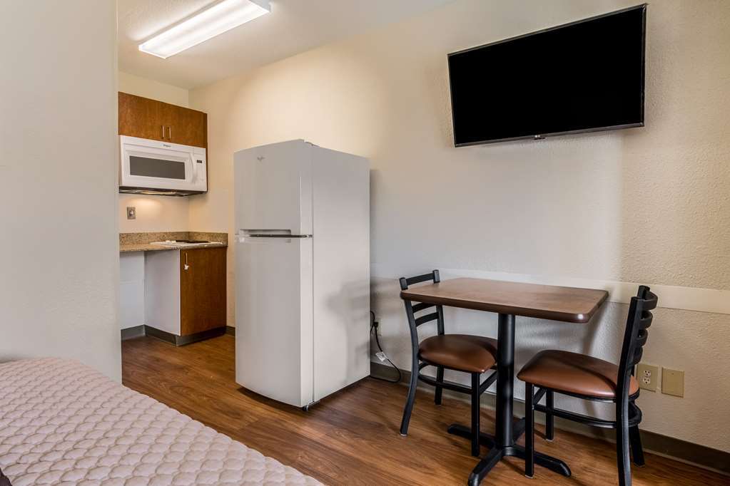 Hometowne Studios By Red Roof Salem, Or Zimmer foto